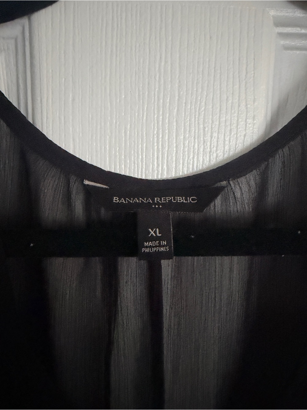 Banana Republic Black Sheer V-Neck Sleeveless Blouse - Picture 2 of 2